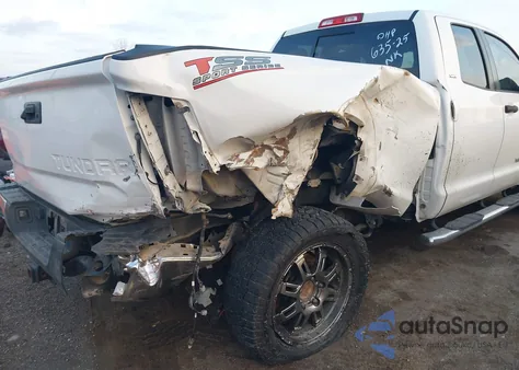 2015 Toyota Tundra Sr5 5.7L V8 из США, поврежденный, VIN 5TFRY5F19FX174856